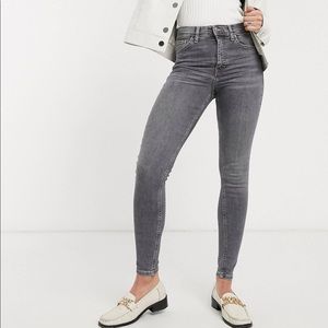 Topshop “Jamie” Jeans in Gray